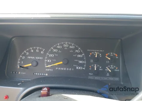 1998 Chevrolet C1500 Fleetside из США, поврежденный, VIN 1GCEC19M4WE155543